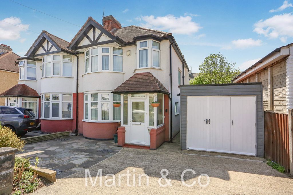 Property photo 1 of 16 1695054659 - 89 Burleigh Road, Sm3 1