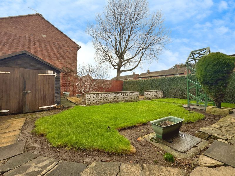 Property photo 3 of 9 Photo 6