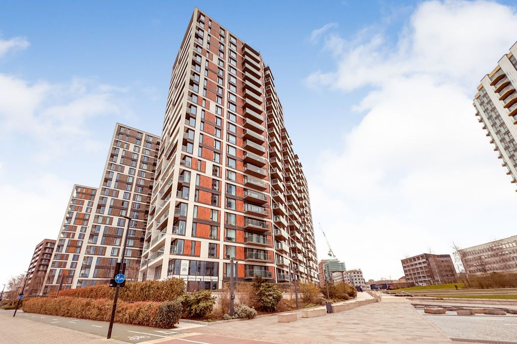 Property photo 2 of 9 Flat 606 Judde House, Duke Of Wellington Avenue, Woolwich, London, Se18 6Dg