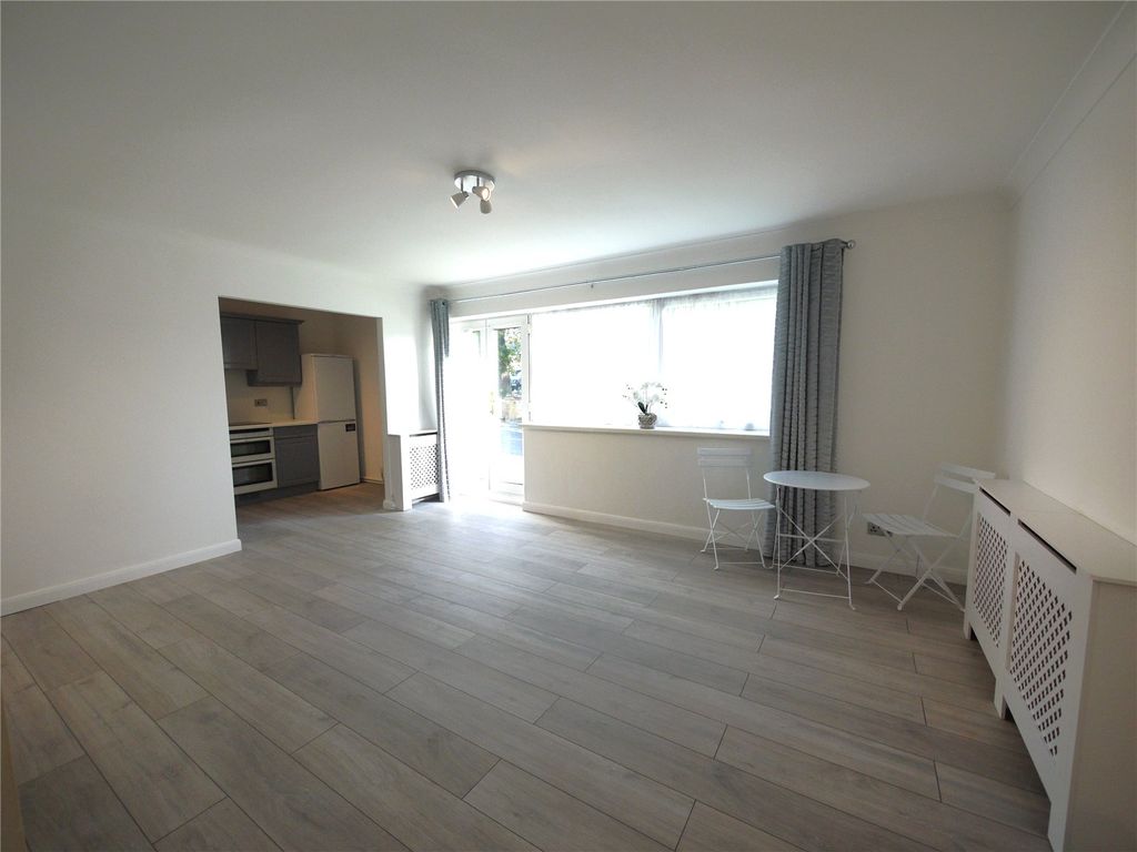 Property photo 2 of 8 Picture No. 03