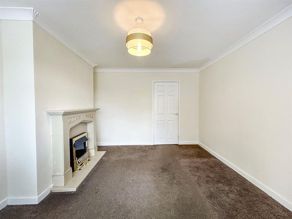 Property photo 2 of 13 Tlc_3A13Fd5d-2425-4236-Ab53-99567c04F2c2_8c31273.J