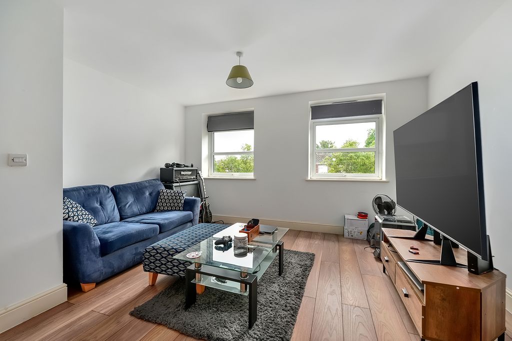 Property photo 2 of 5 Flat 8 Manor House (6)
