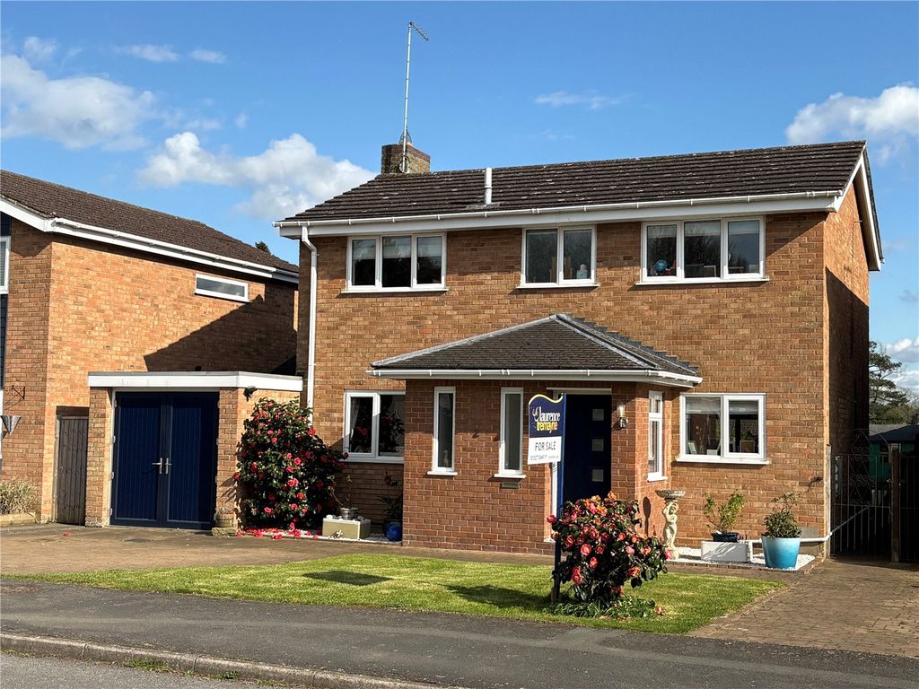 Property photo 1 of 27 Picture No. 98