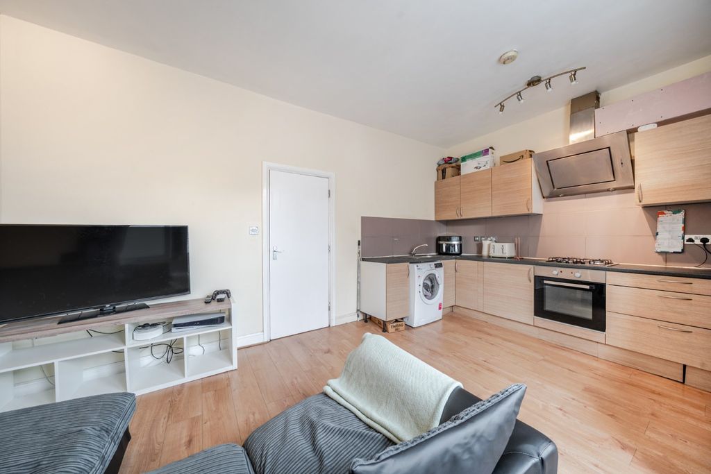 Property photo 3 of 10 Picture No. 09