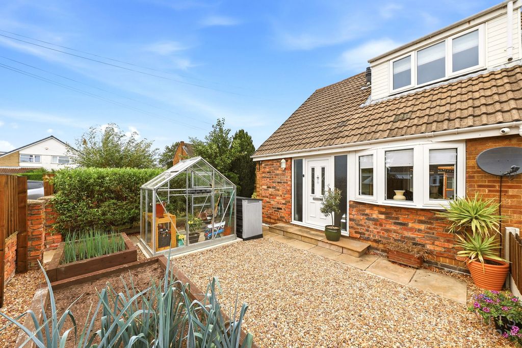 Property photo 1 of 34