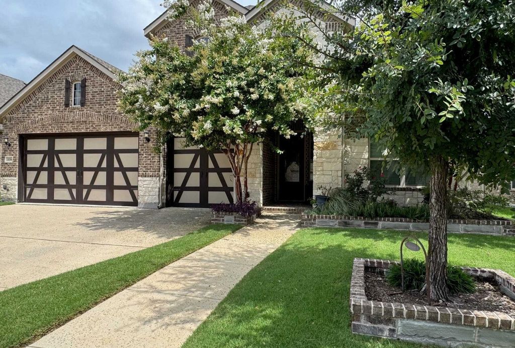 Property photo 1 of 28