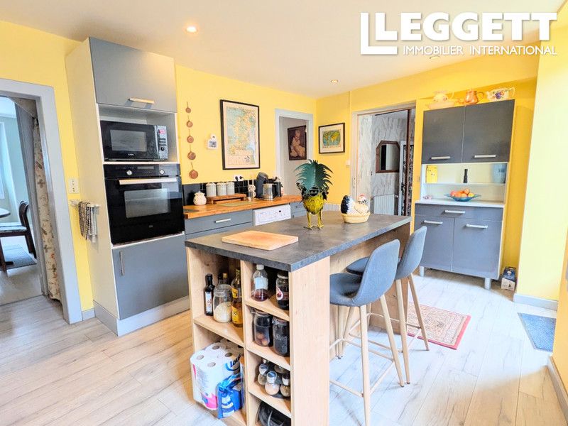 Property photo 3 of 10