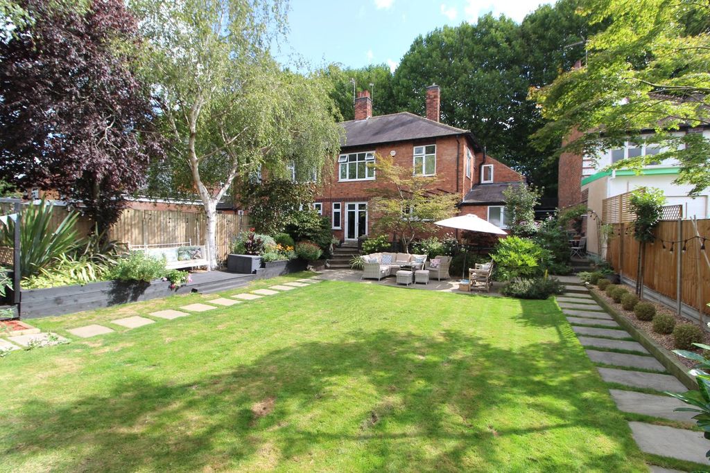 Property photo 2 of 24