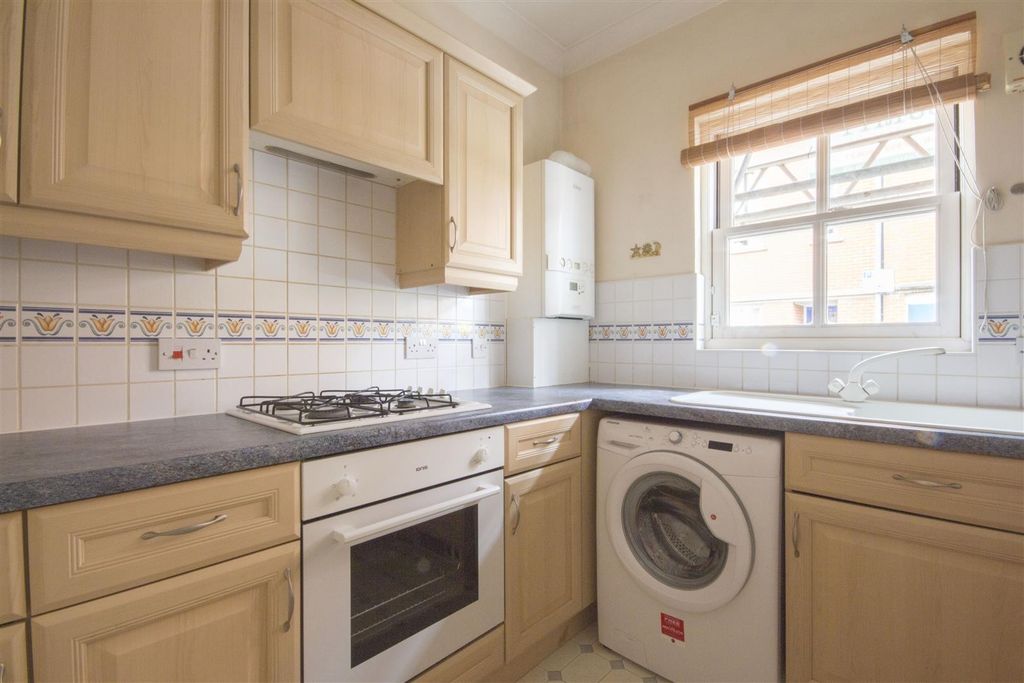 Property photo 2 of 9 B.Jpg