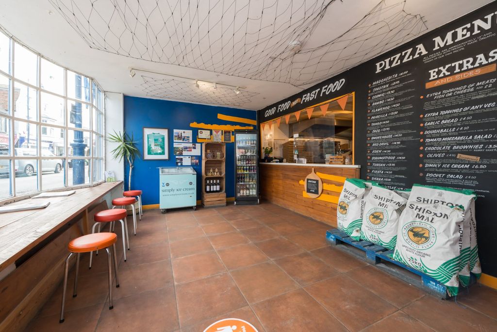 Property photo 2 of 19 Picture 2