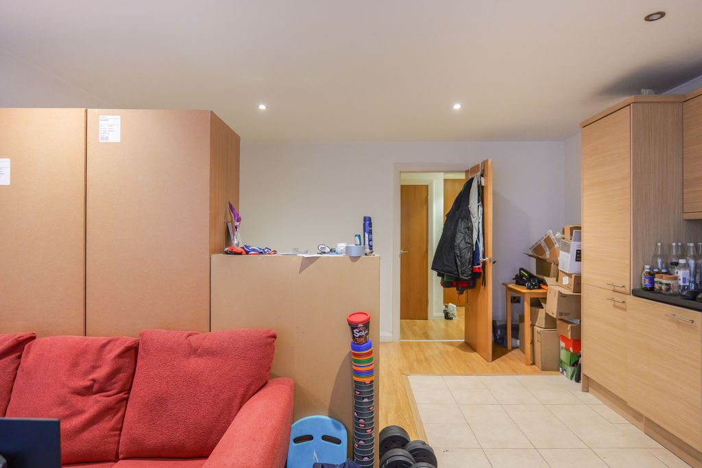 Property photo 3 of 19