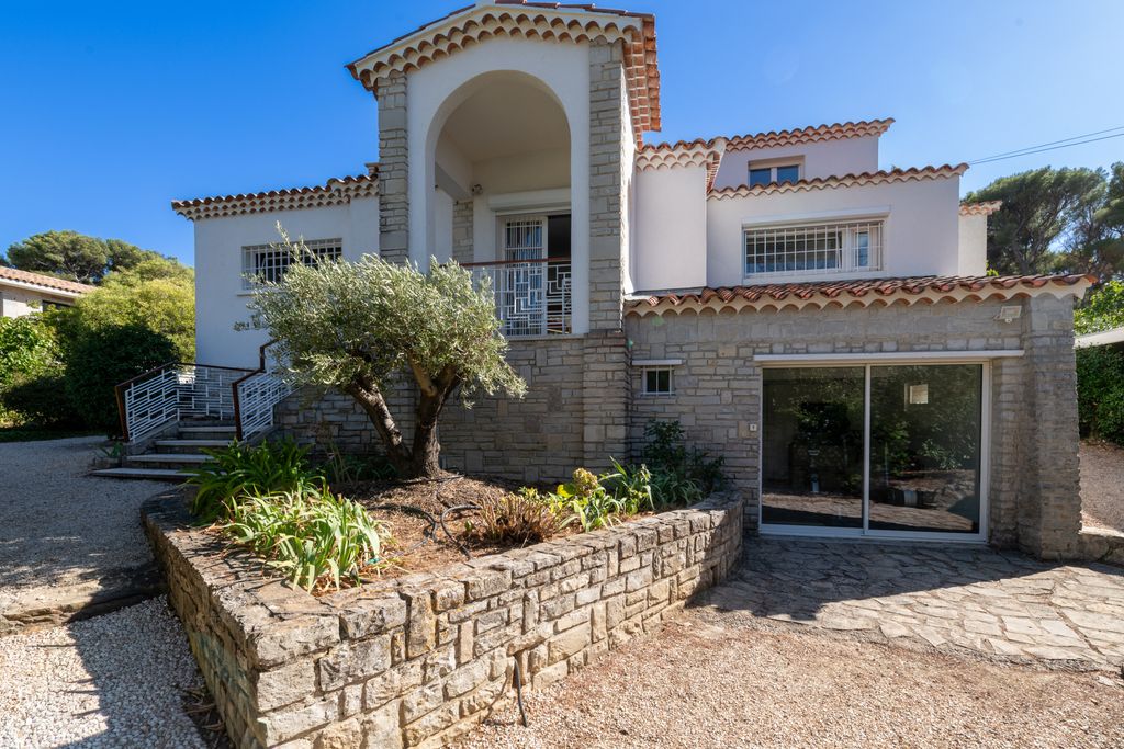 Property photo 1 of 19