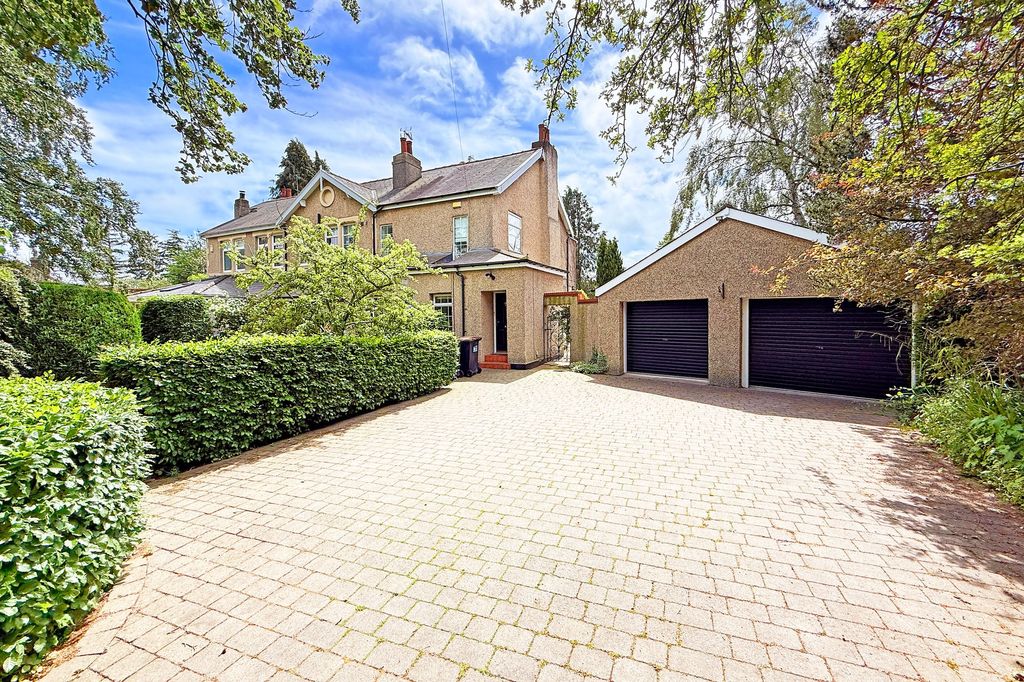 Property photo 2 of 31