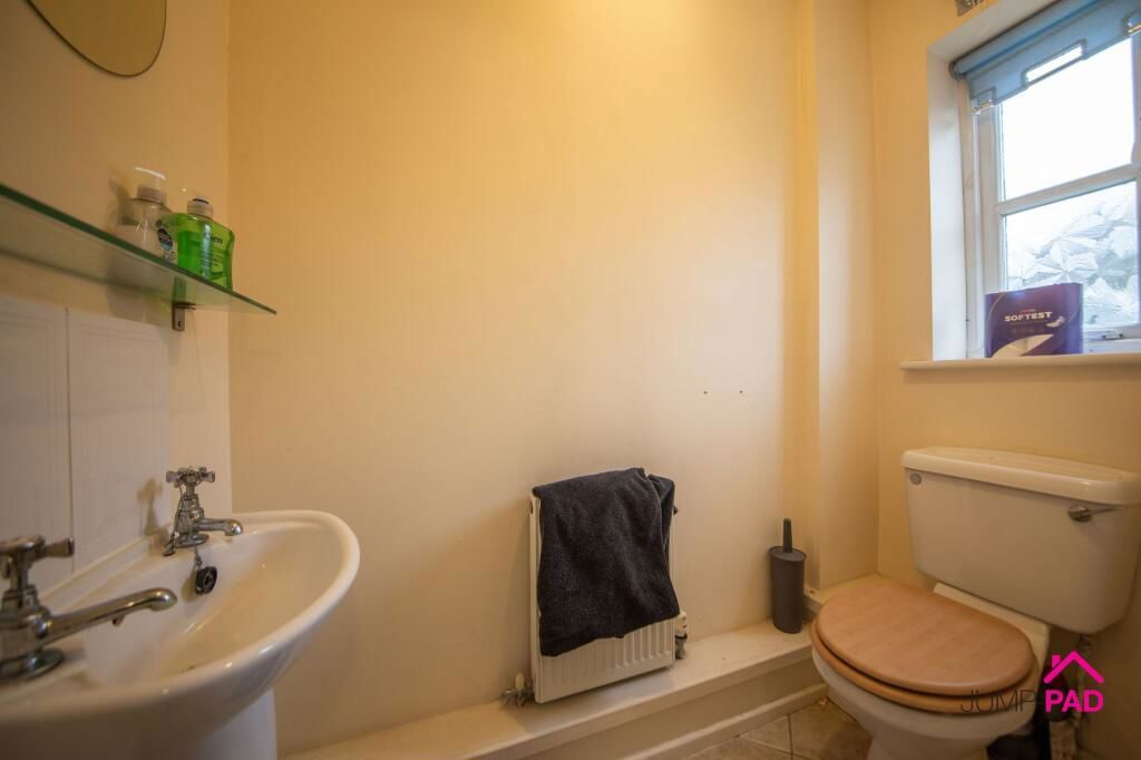 Property photo 3 of 14