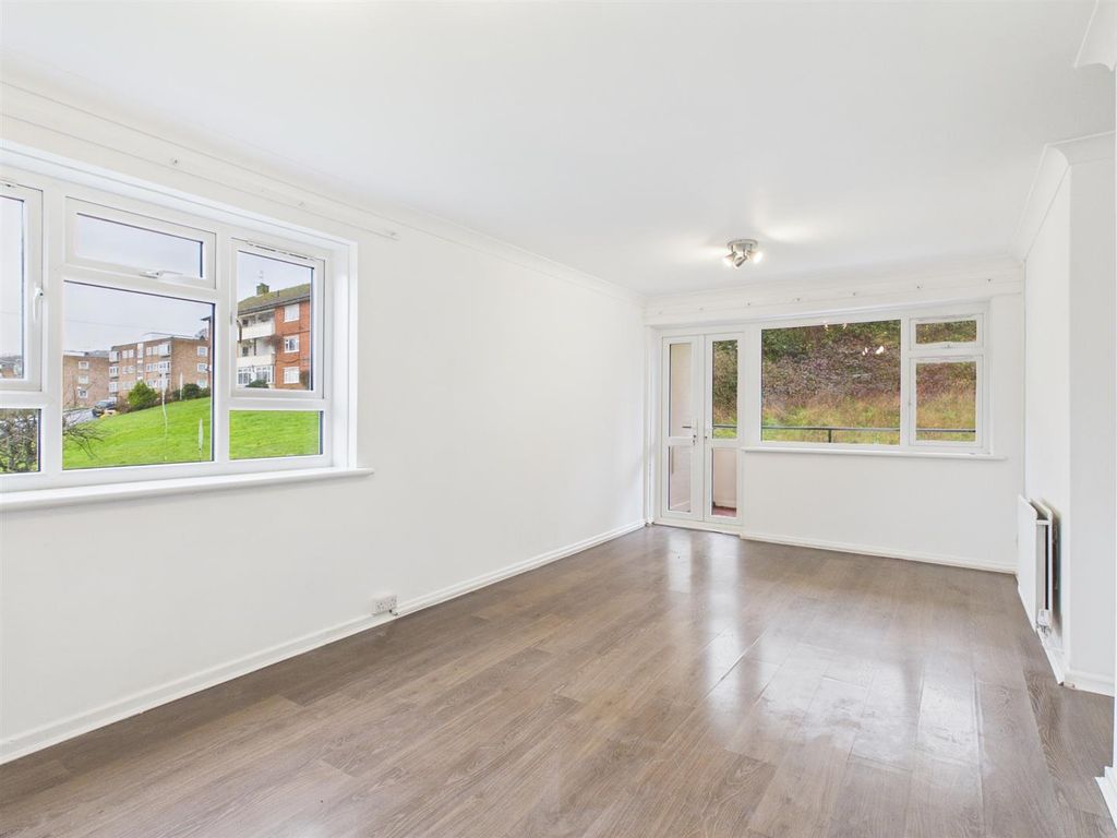 Property photo 2 of 13 Cam01968G0-Pr0238-Still002.Jpg