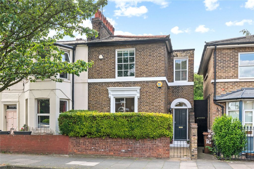 Property photo 1 of 12 Exterior