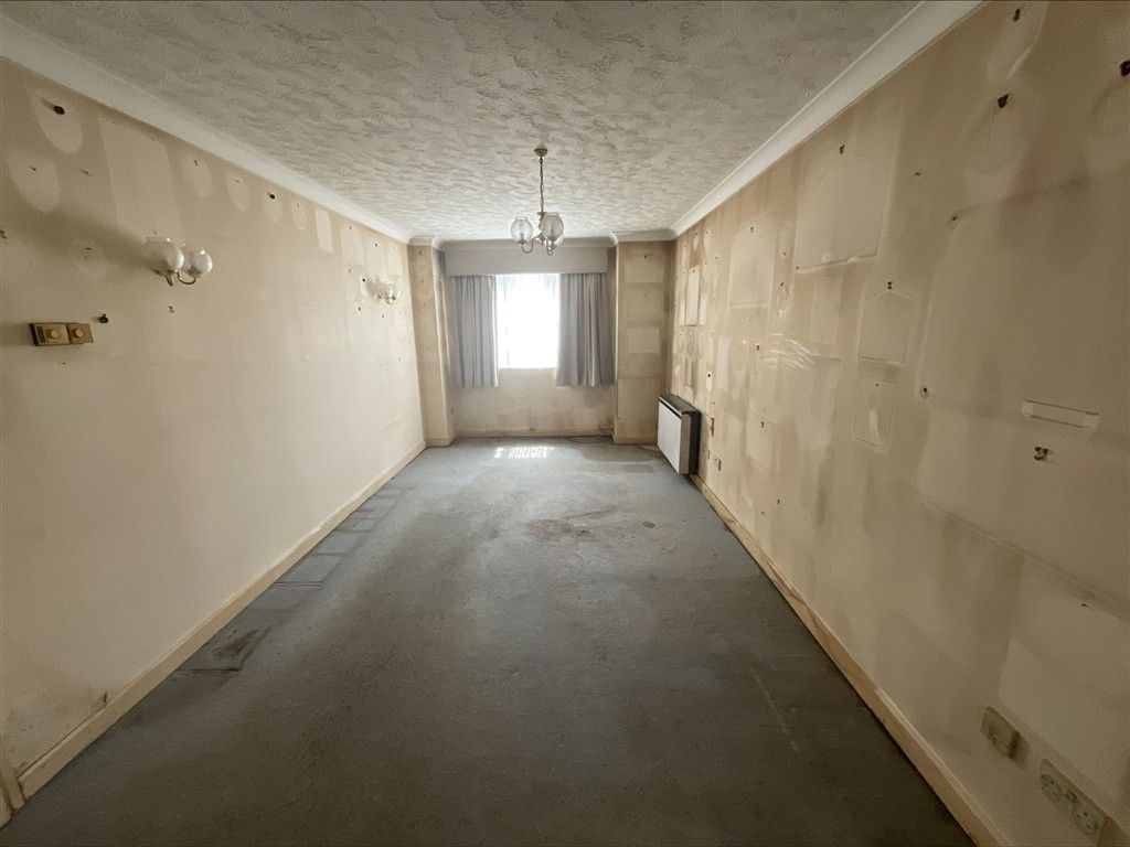 Property photo 3 of 4 Lounge
