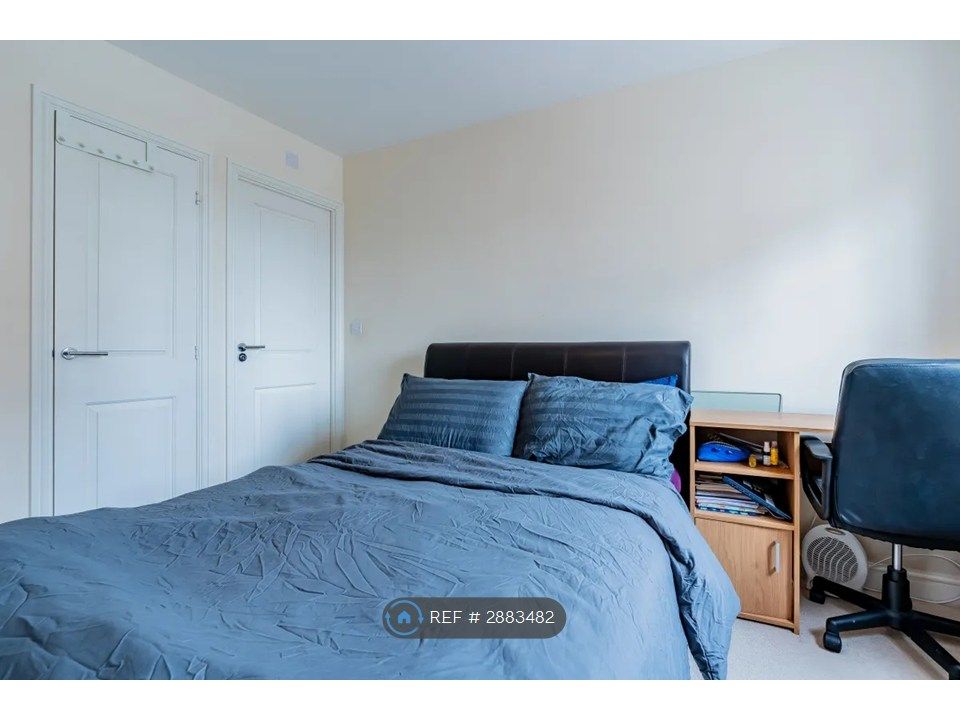 Property photo 2 of 10 Bedroom 1 En-Suite