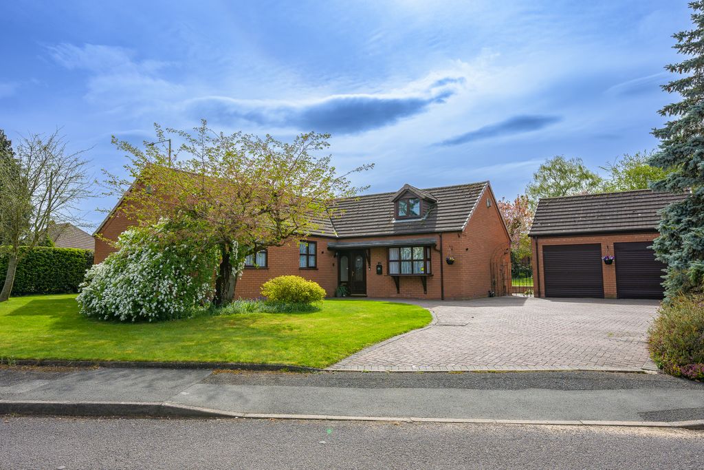 Property photo 1 of 34