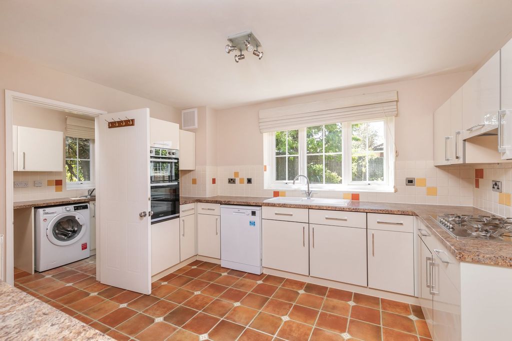 Property photo 2 of 13