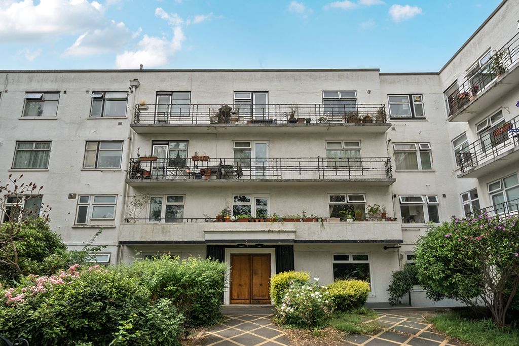 Property photo 1 of 17 Picture No. 03