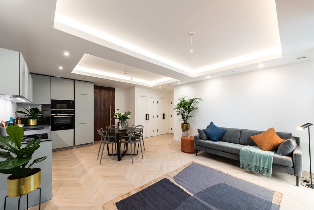 Property photo 2 of 16 4210802