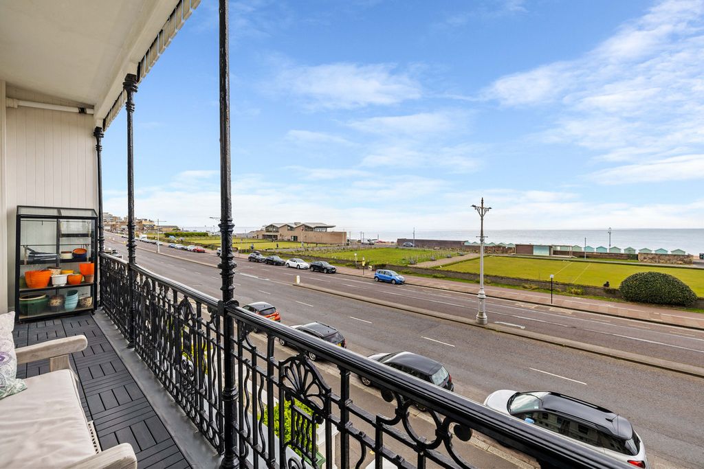 Additional image 3 of 3 bed flat for saleKingsway, Hove BN3