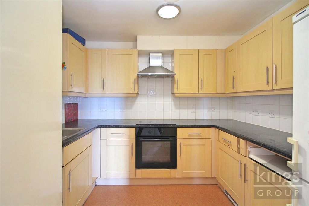 Property photo 3 of 9