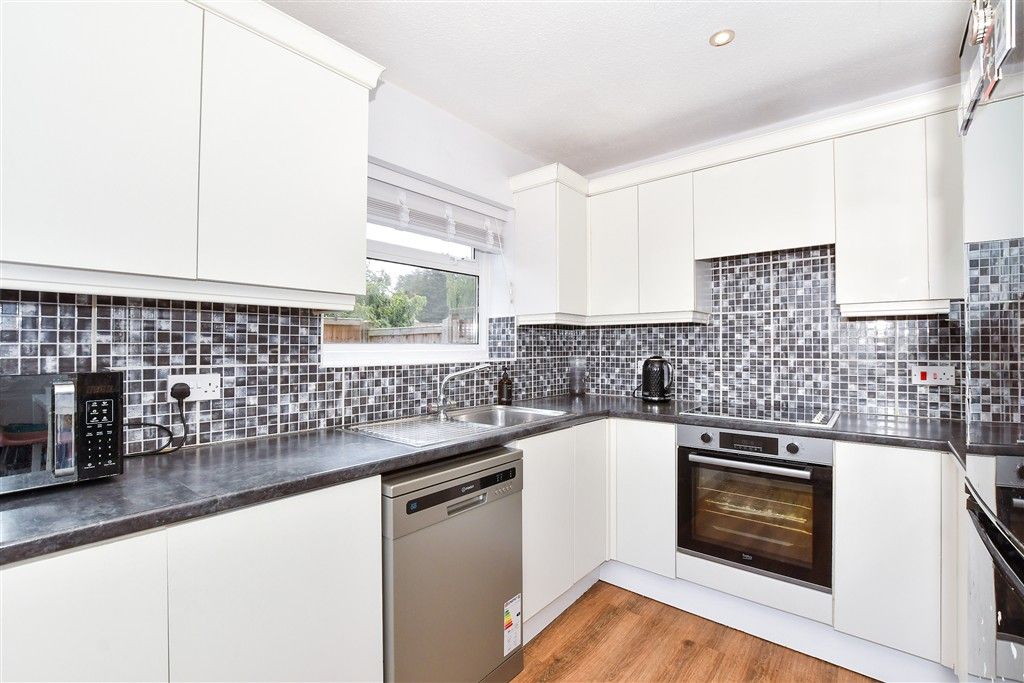 Property photo 3 of 12 Kitchen