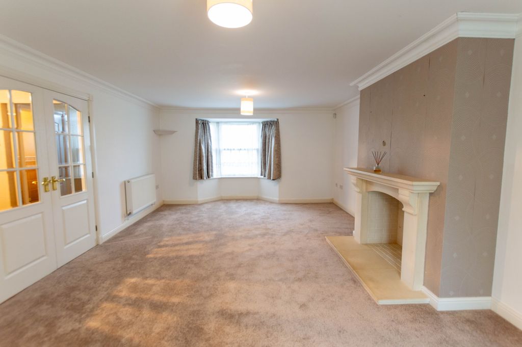 Property photo 2 of 26