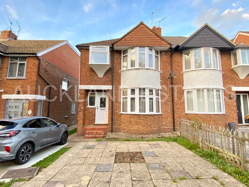 Property photo 1 of 21