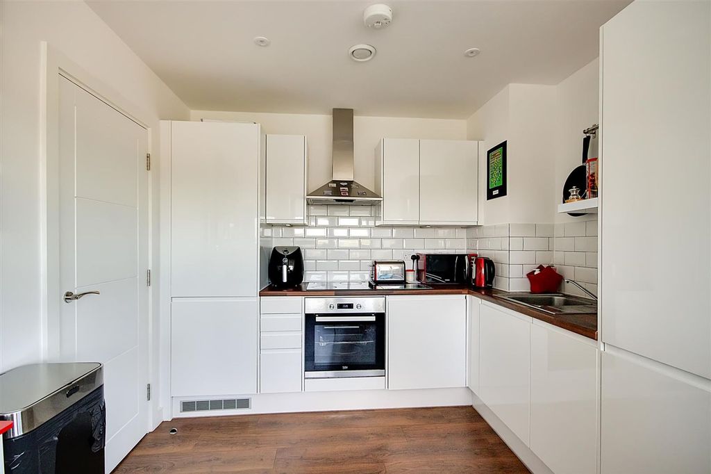 Property photo 2 of 11 Img_0244-Img_0246.Jpg