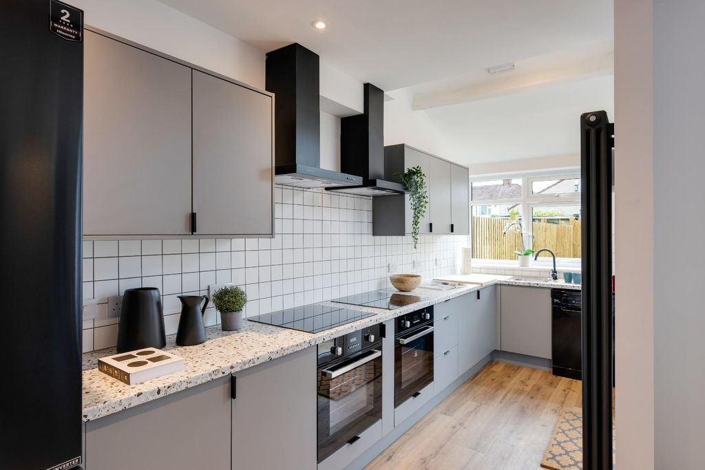 Property photo 3 of 12 3.Jpg