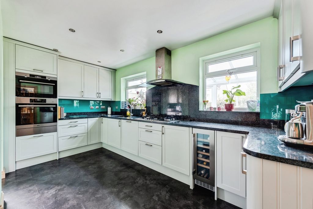 Property photo 3 of 19 Pbox-Img.Jpg