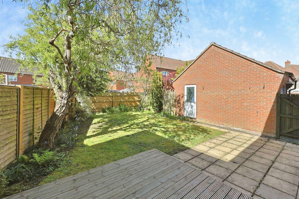 Property photo 2 of 13