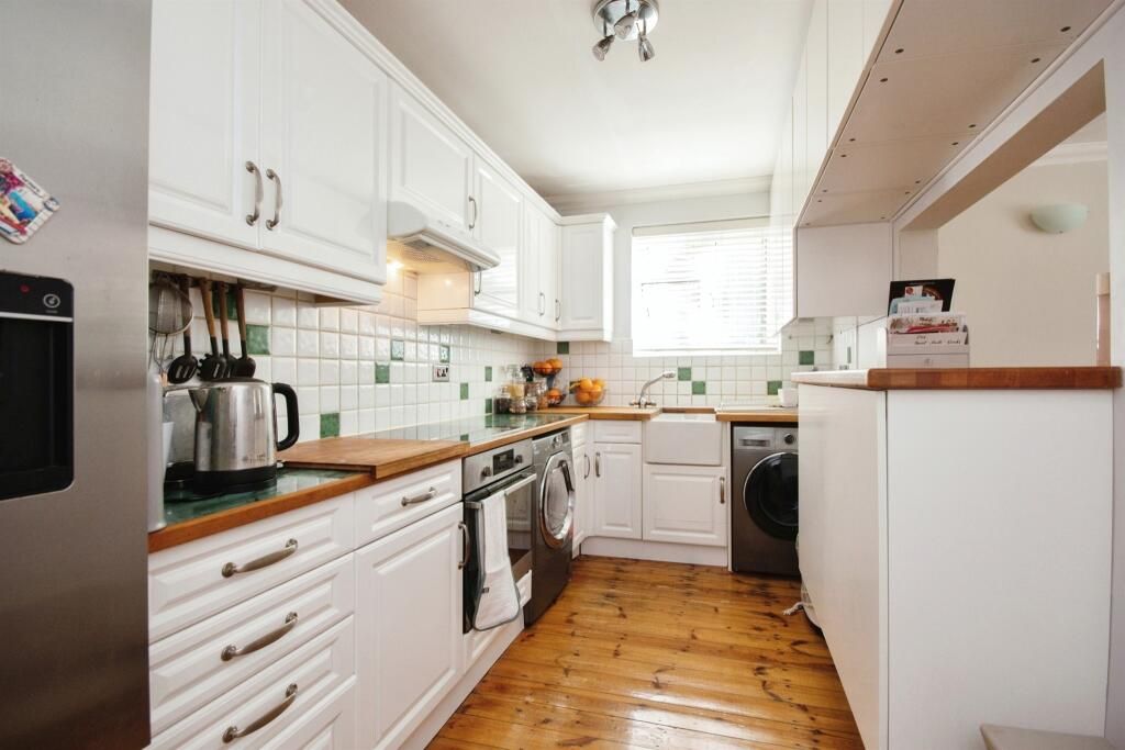 Property photo 3 of 14