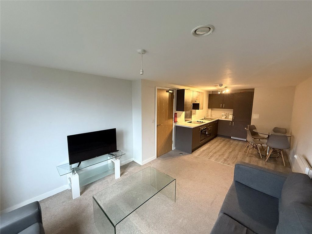 Property photo 1 of 12 Lounge/Kitchen