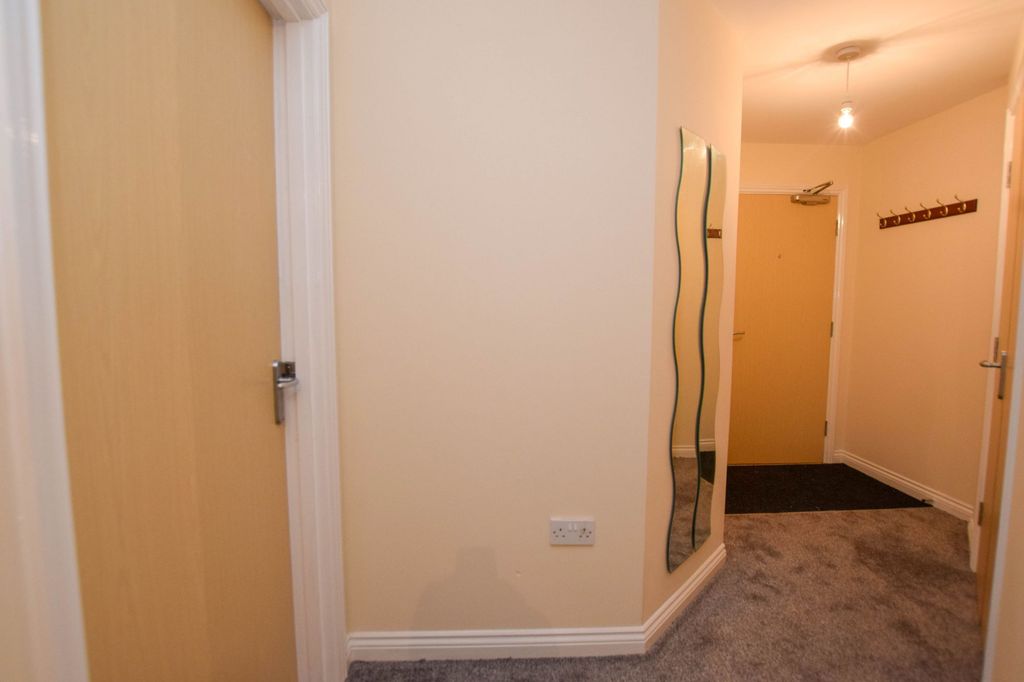 Property photo 2 of 11 Photo 2