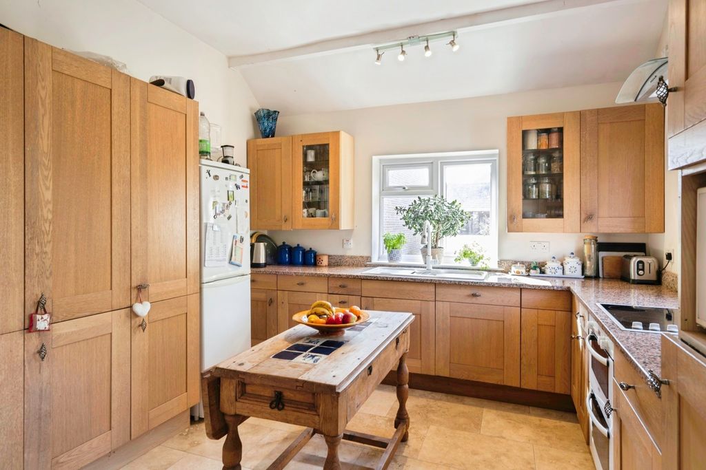 Property photo 2 of 24 Pbox-Img.Jpg