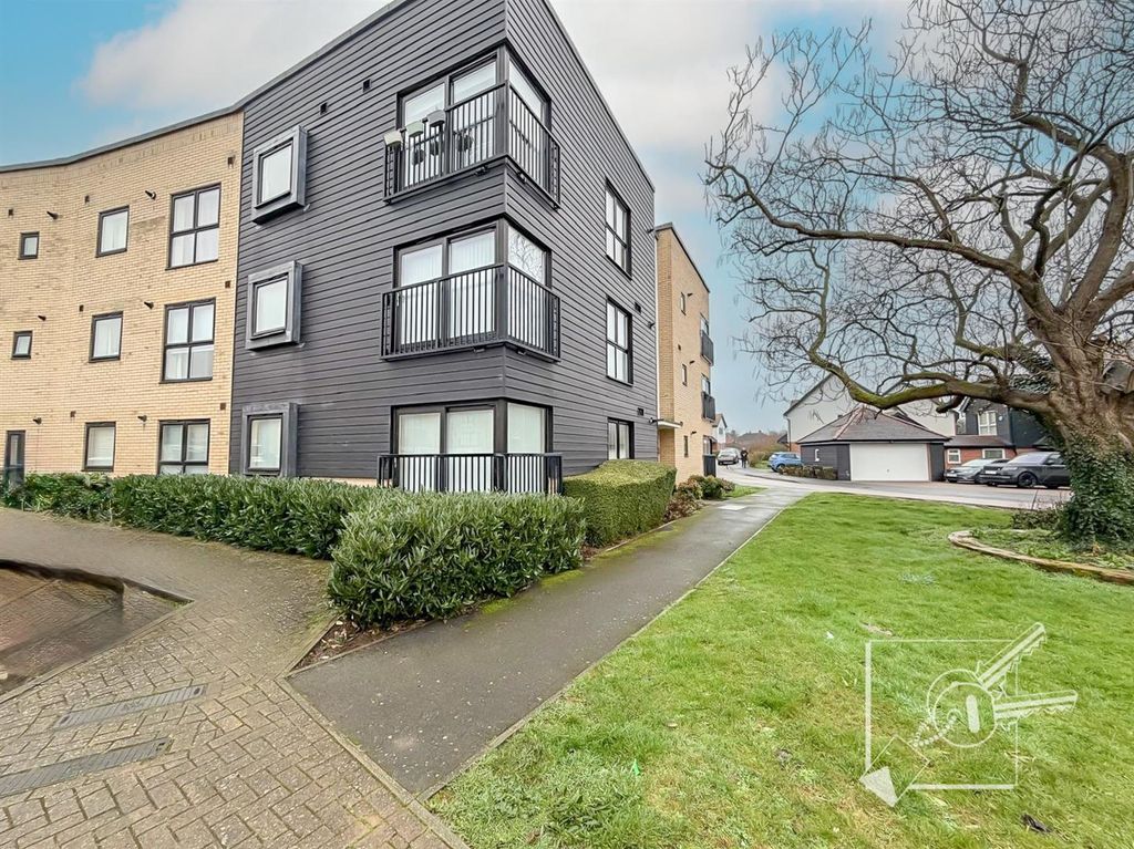 Property photo 1 of 11 External