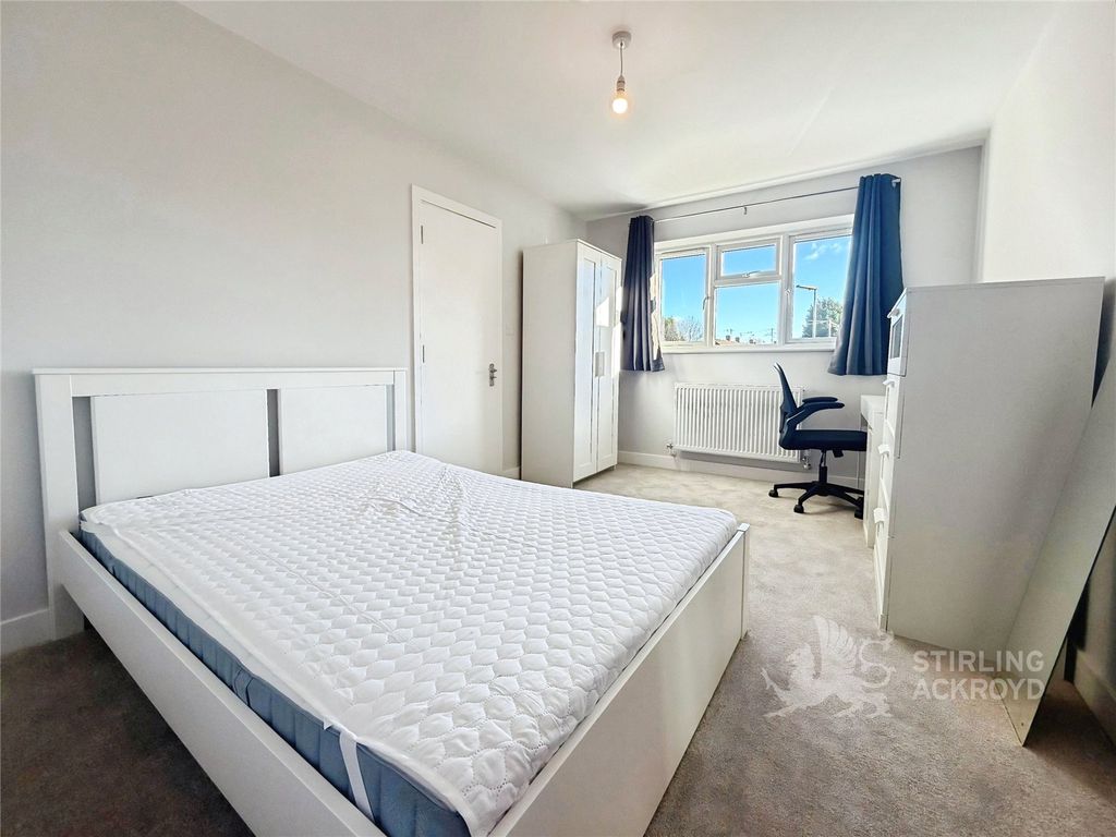 Property photo 1 of 6 Bedroom 1