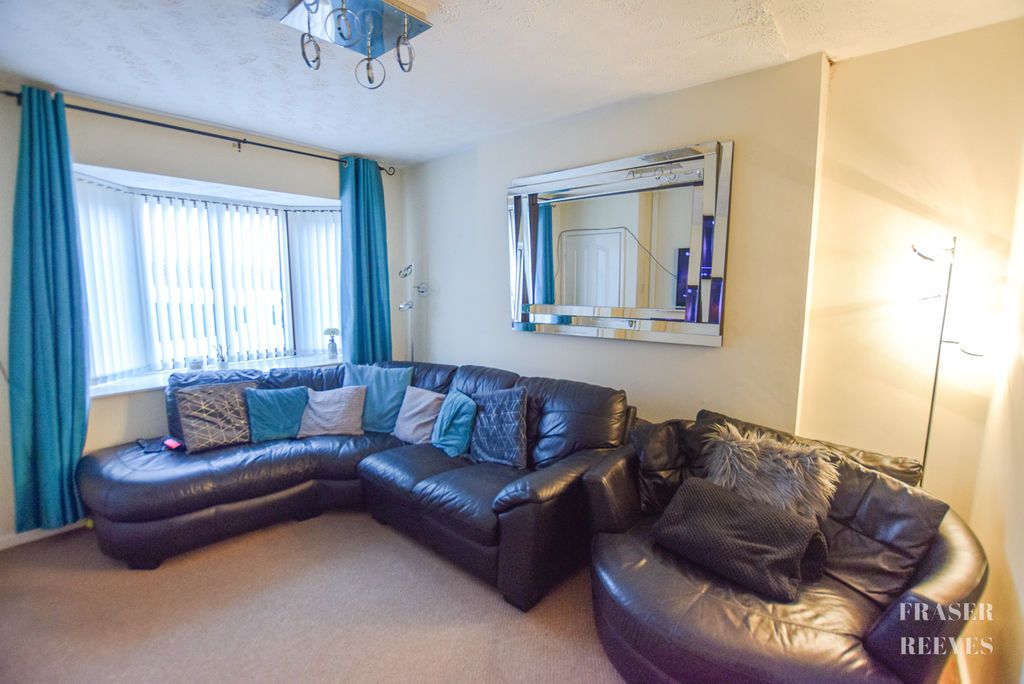 Property photo 3 of 9 Living Room