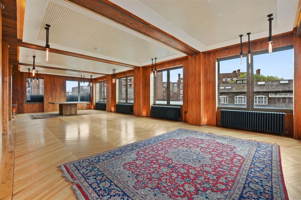 Property photo 2 of 10 2