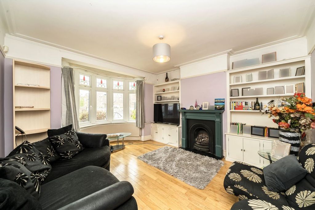 Property photo 2 of 9