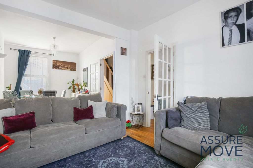 Property photo 3 of 12