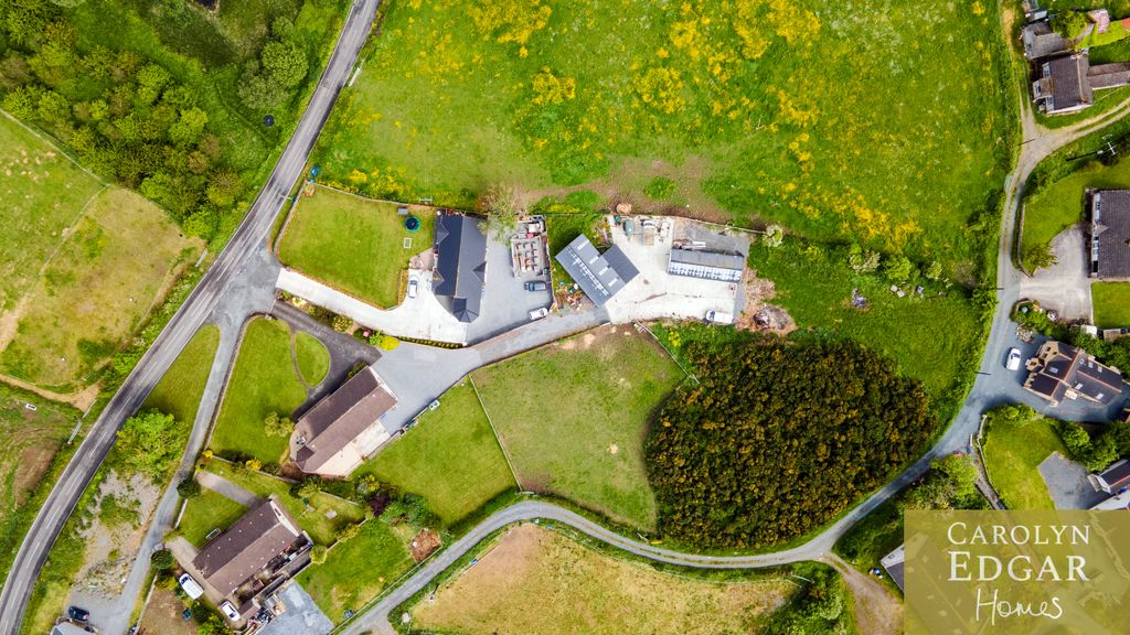 Property photo 2 of 39 0001