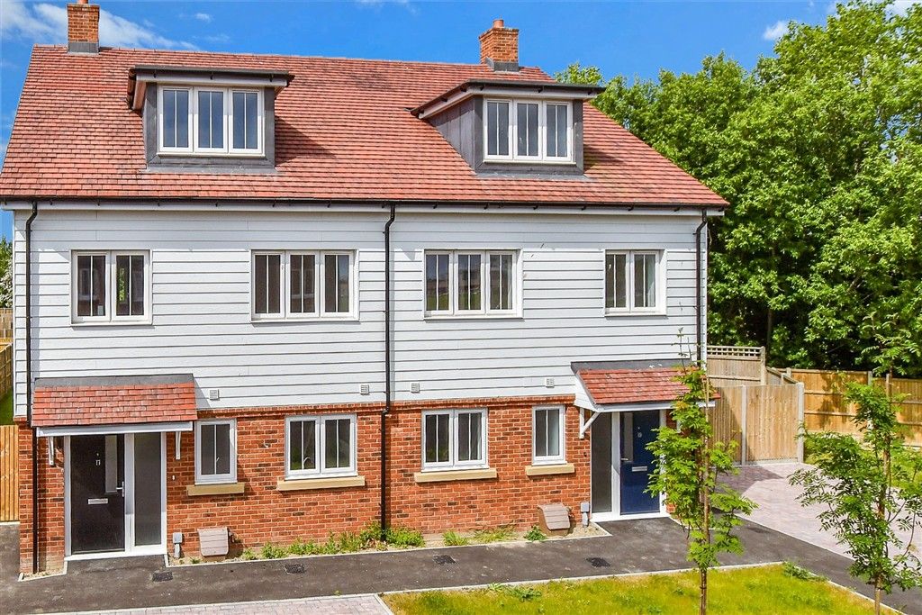 Property photo 1 of 12 Front