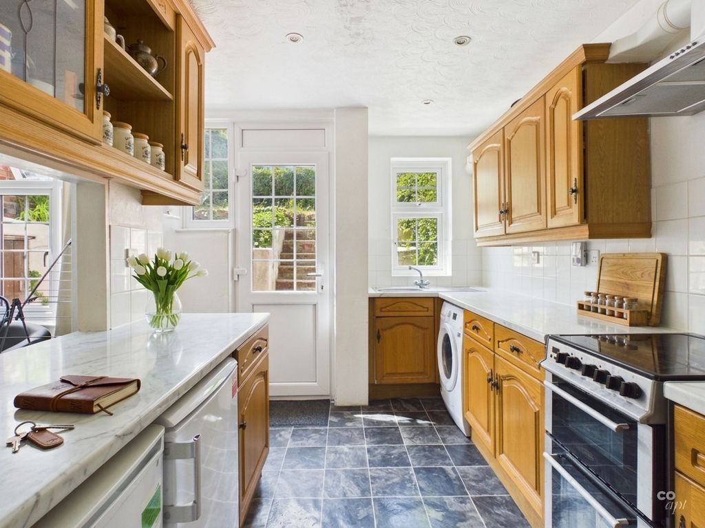 Property photo 2 of 9