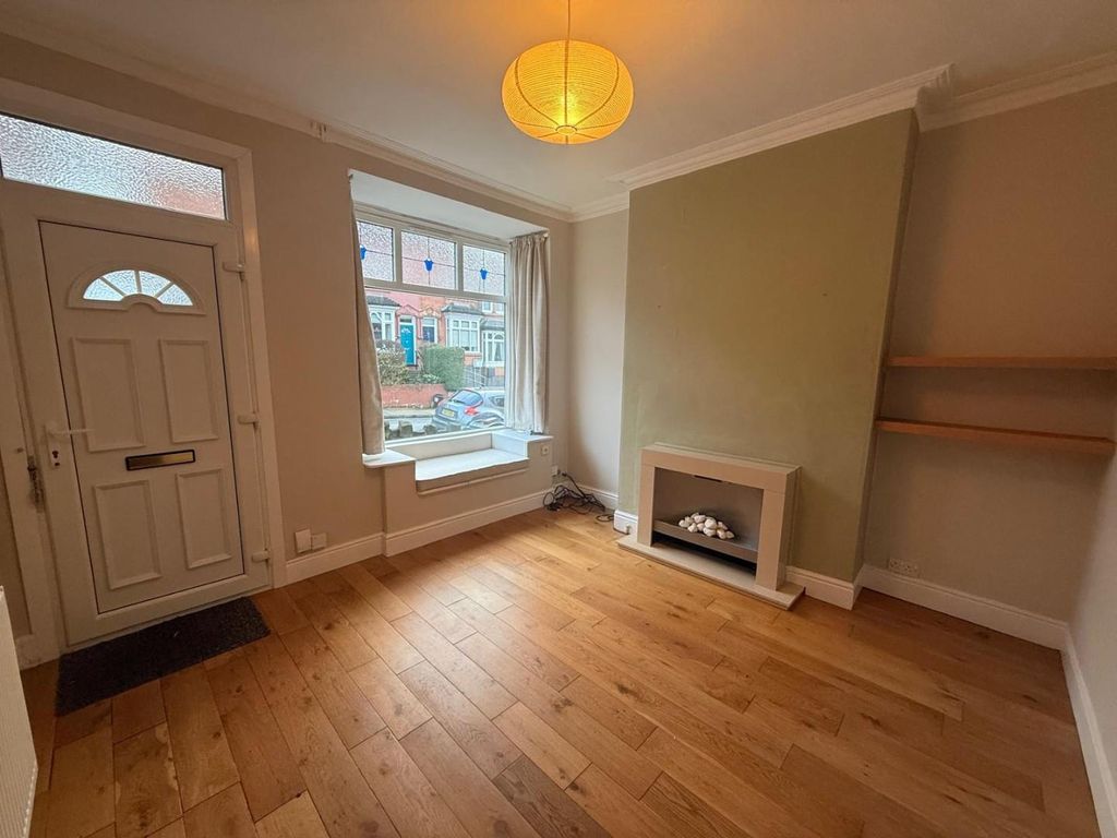 Property photo 2 of 10 Front Lounge