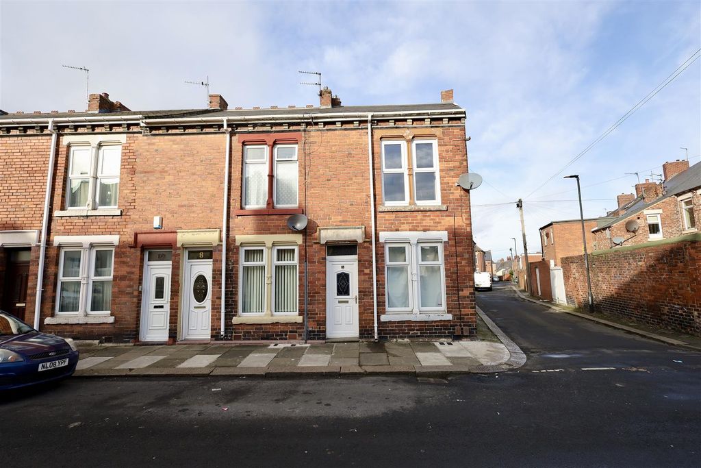 Property photo 1 of 12 6F6E8B56-F238-4D13-A5C4-7770CD55Dfba_1_201_A.Jpeg